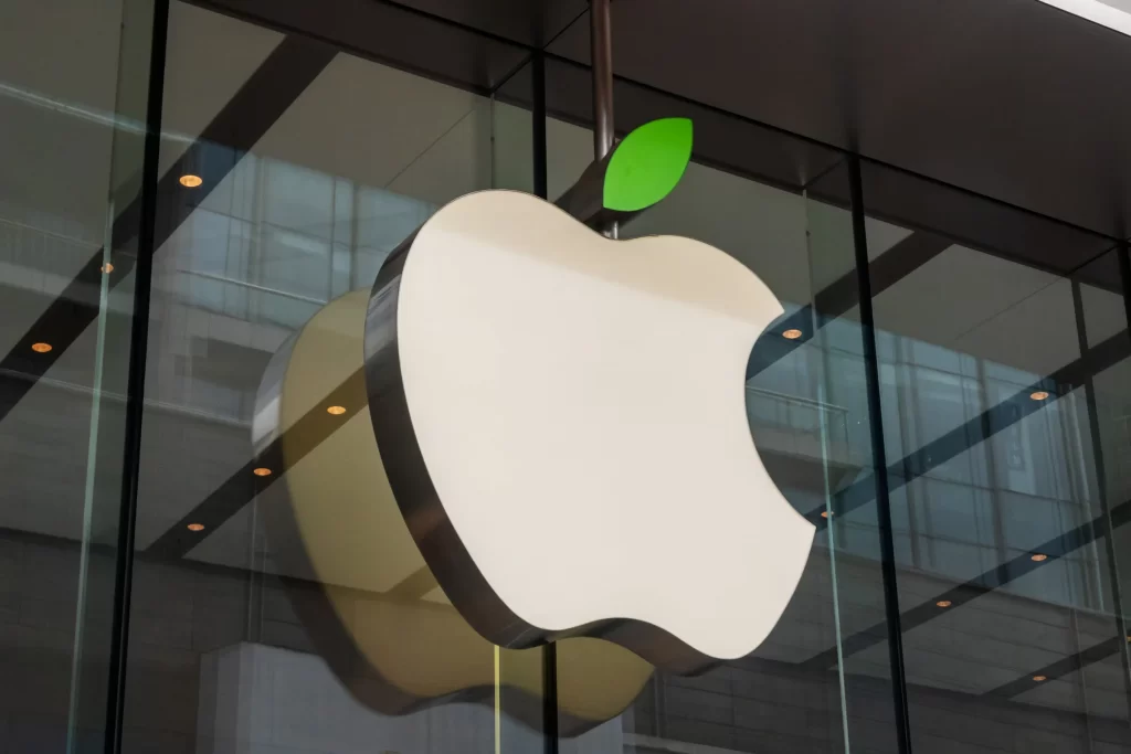 Apple Off Campus Hiring | Operations Expert - Placement Drive